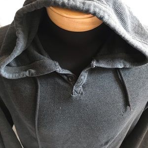 pre own volcom sweater size med